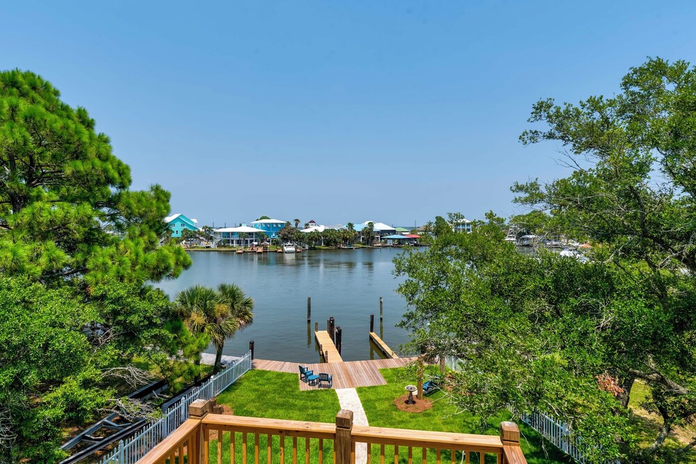 Fish, Kayak & More: Bayfront Gem in Dauphin Island