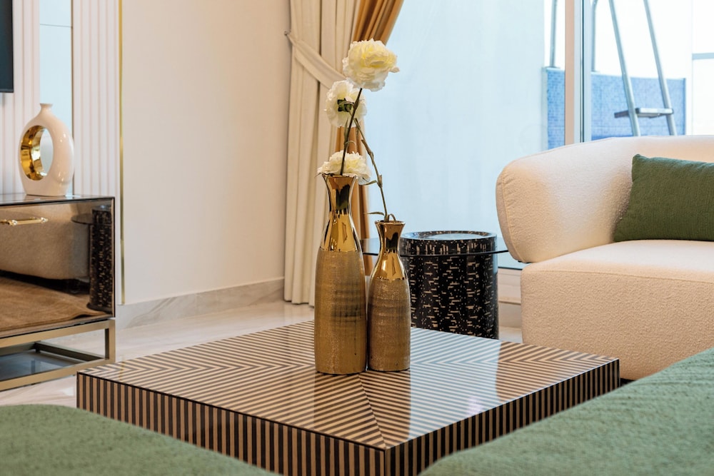 Lux BnB Gemz-AL Furjan Private Pool
