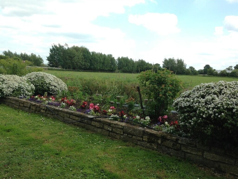 Double-gate Farm