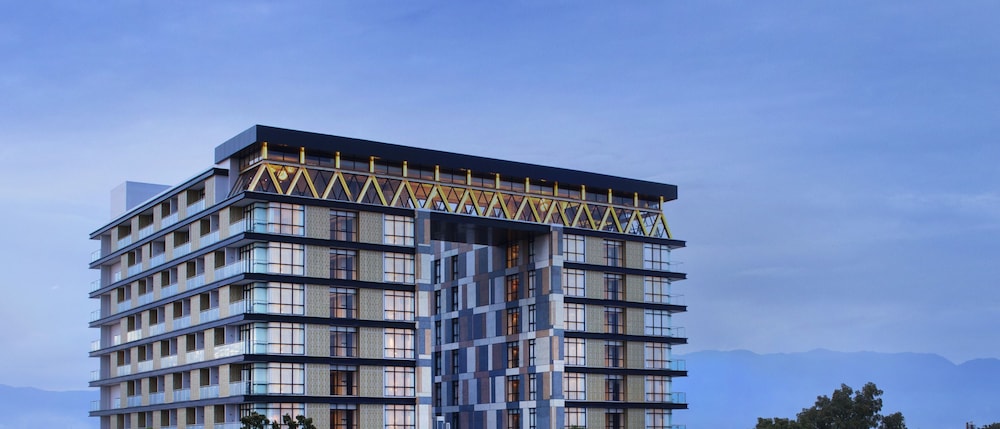 Hotel Santika Premiere Padang - Image 1