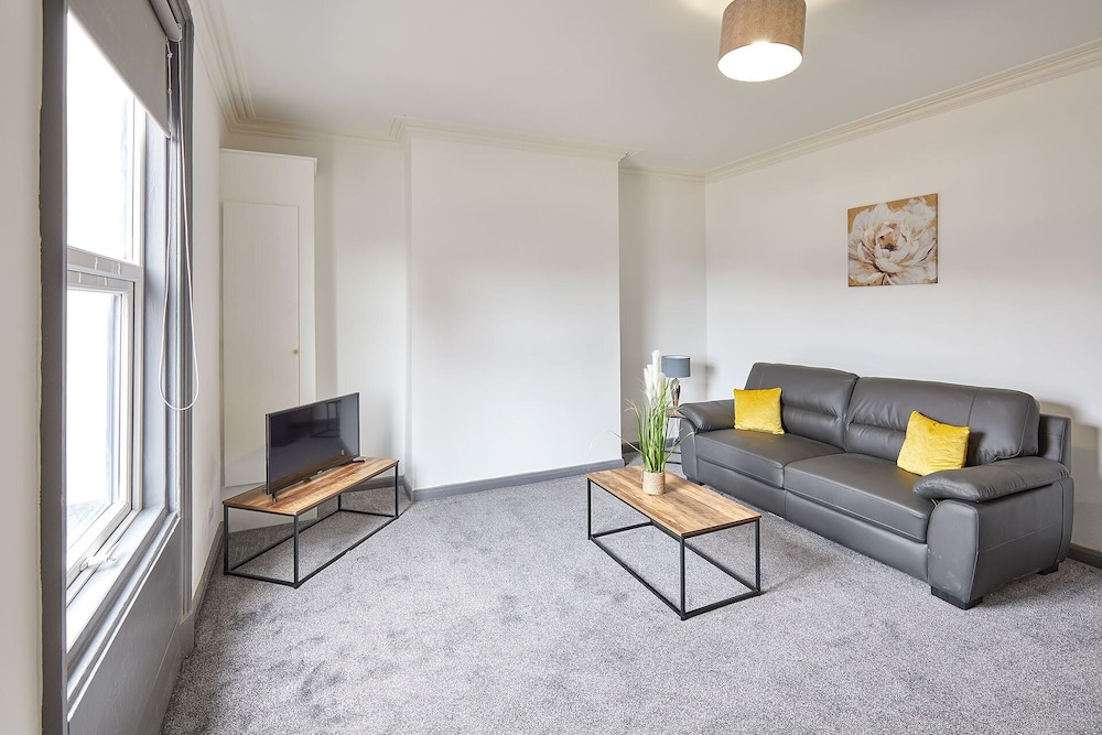 Host Stay Apartment 1 Clarendon view 5