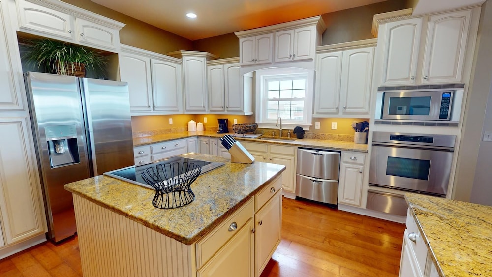 1801-B Strand Avenue by Tybee Vacation Rentals