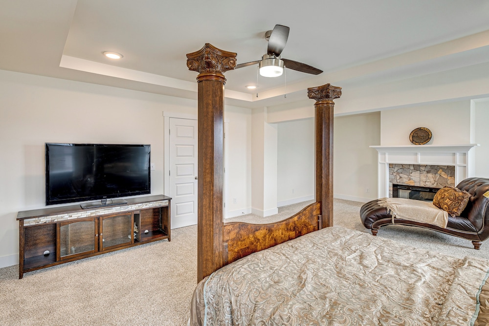 15 Mi to Dtwn Huntsville: Newly Built Home!