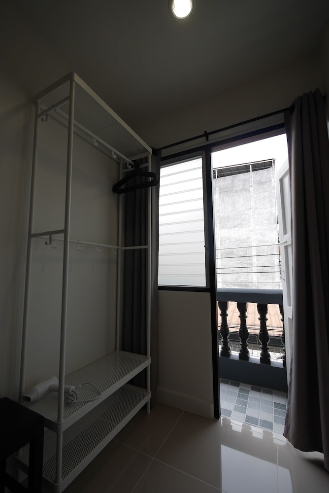 Lee Home Bangkok