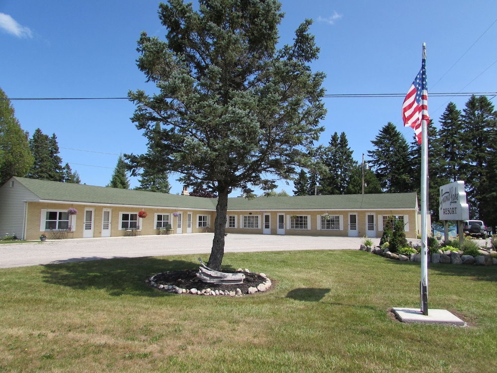 Grand Lake Resort - Property Image 15