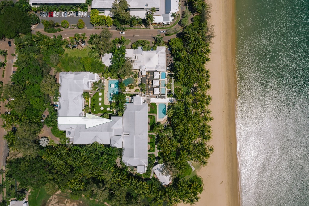 Poolside Apt In Alamanda Beachfront Resort 41