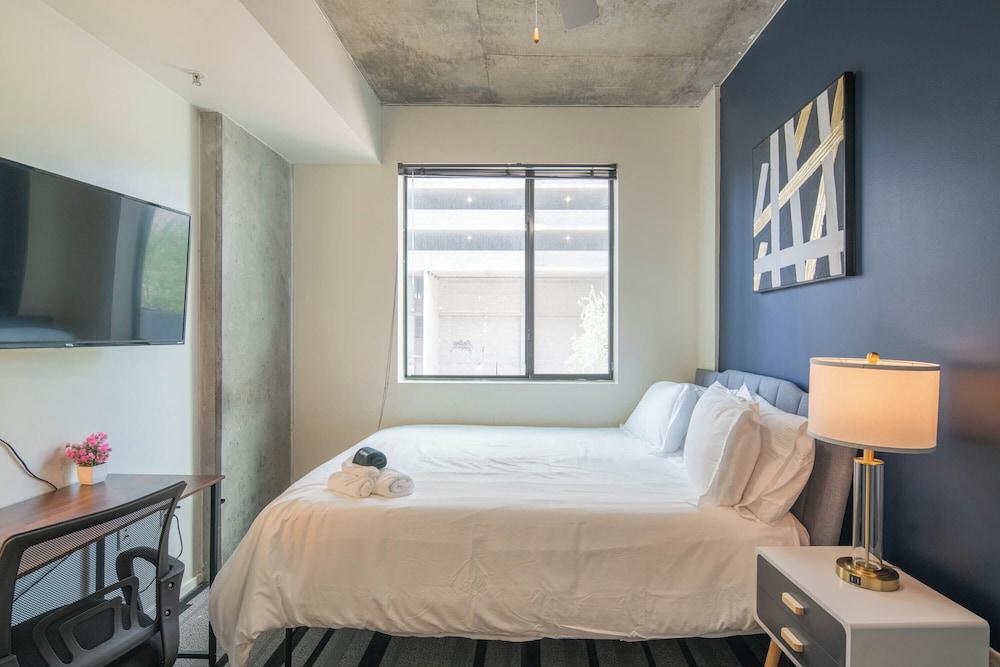 ROVE LIVING/KL - Roosevelt Point