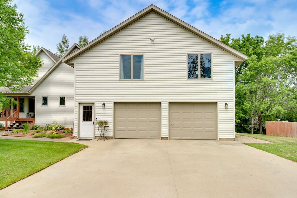 Richville Vacation Rental w/ Fire Pit: Near Trails view 3