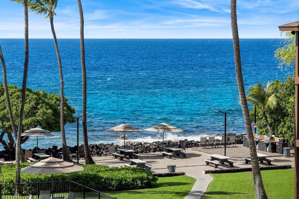 Pretty Ocean View - Top Floor - Vrkcv