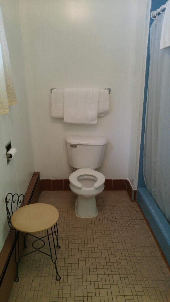Prairie Motel - Property Image 6