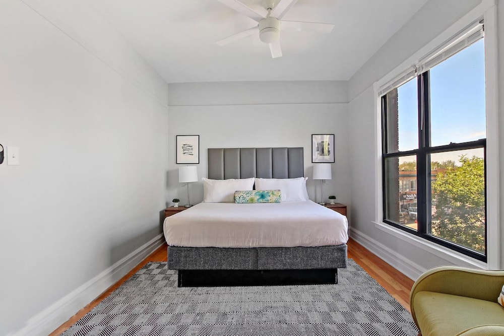 Cozy 3BR Gem - Lincoln 3E