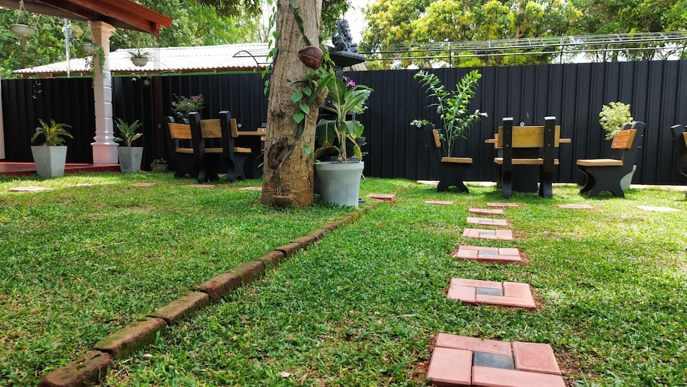Sigiri Serenity Hostel