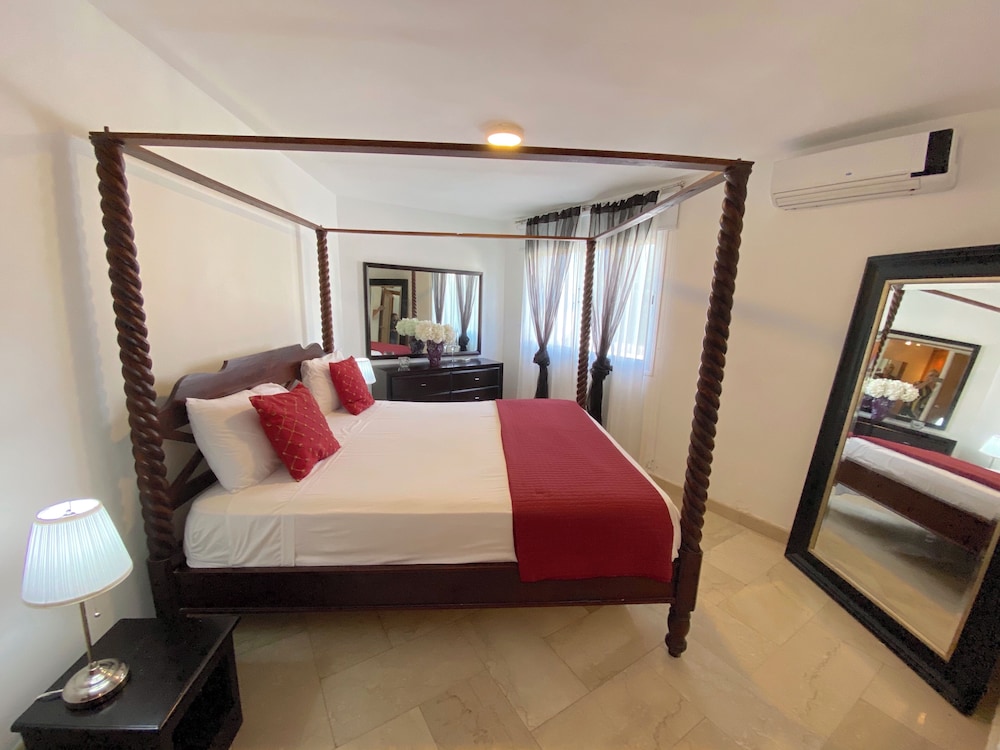 TROPICAL VILLAS playa LOS CORALES