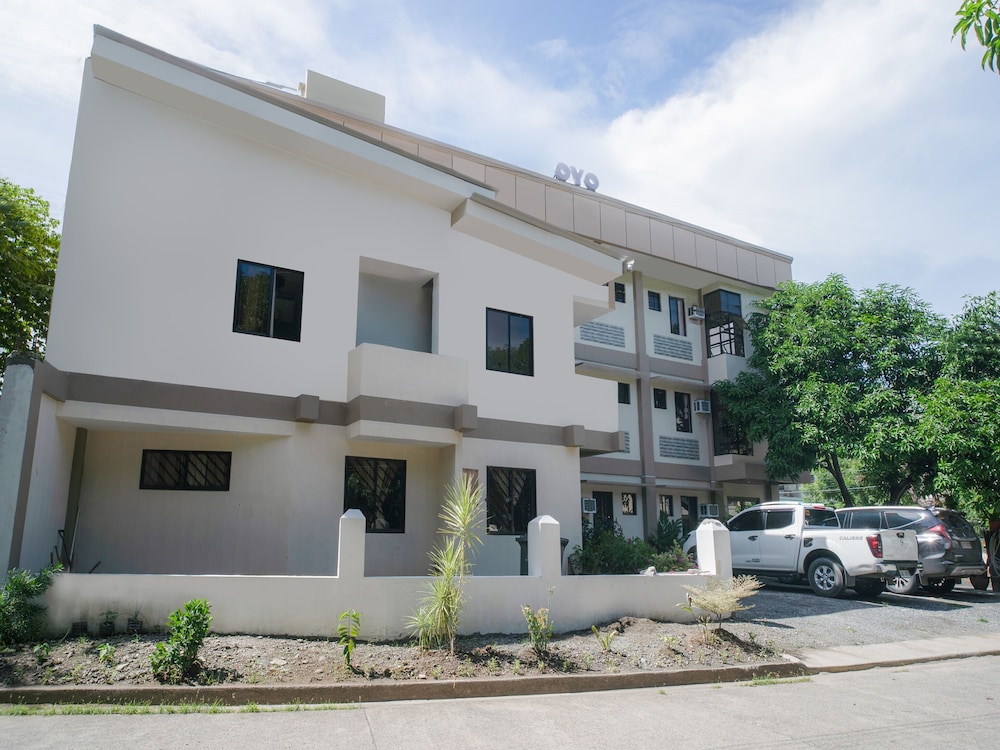Super OYO 604 Chateau Cinco Dormitel - Hostel - Image 4