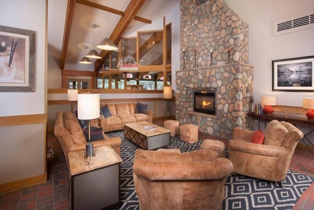Convenient 2BR Condo Near Lionshead Village With Resort Amenities