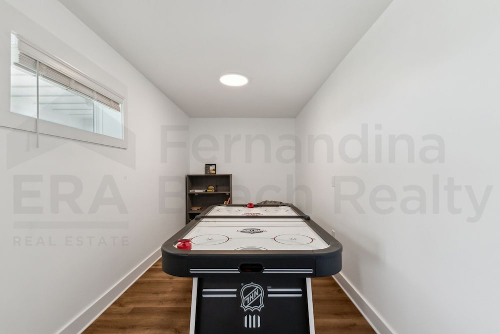 1088 S. Fletcher Ave 5 Bedroom Home