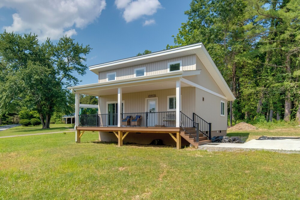 Peaceful Hendersonville Home < 2 Mi to Main St! view 4