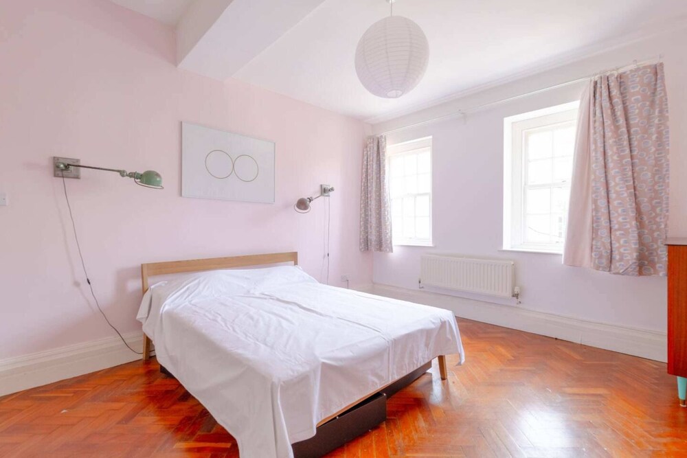 Stylish & Welcoming 3BD Flat - Stoke Newington