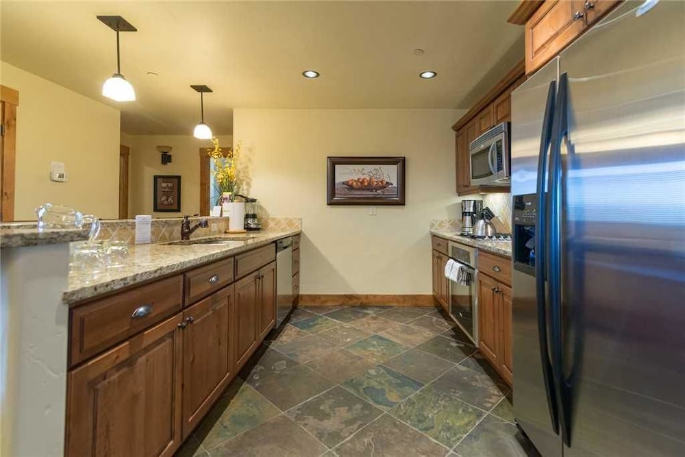 5101 Emerald Lodge, Trappeur's Crossing Apartment 3