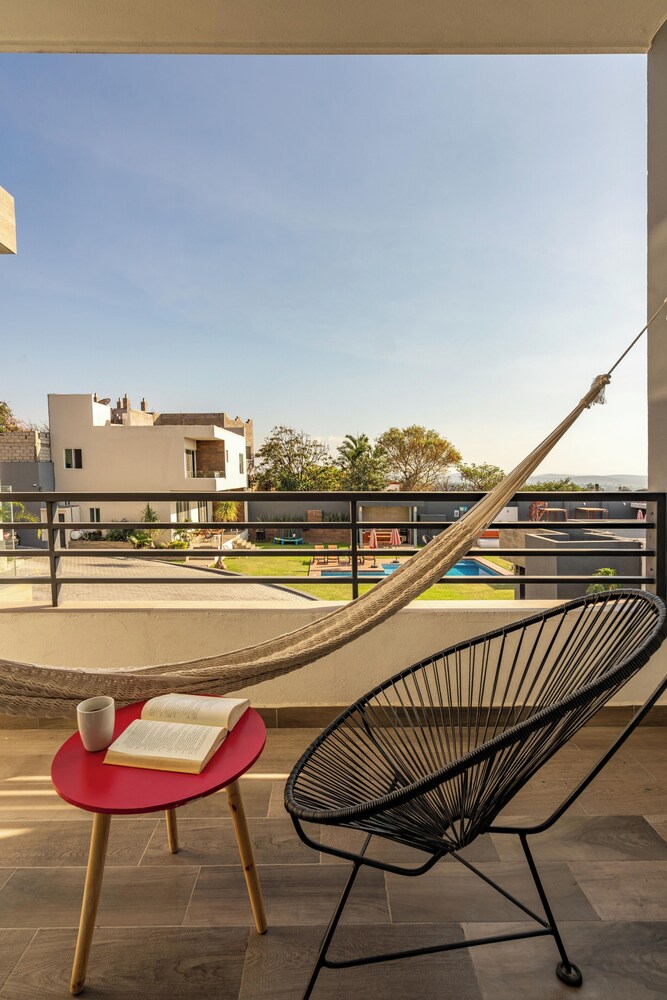 Loft with Pools and Rooftop Sky Bar