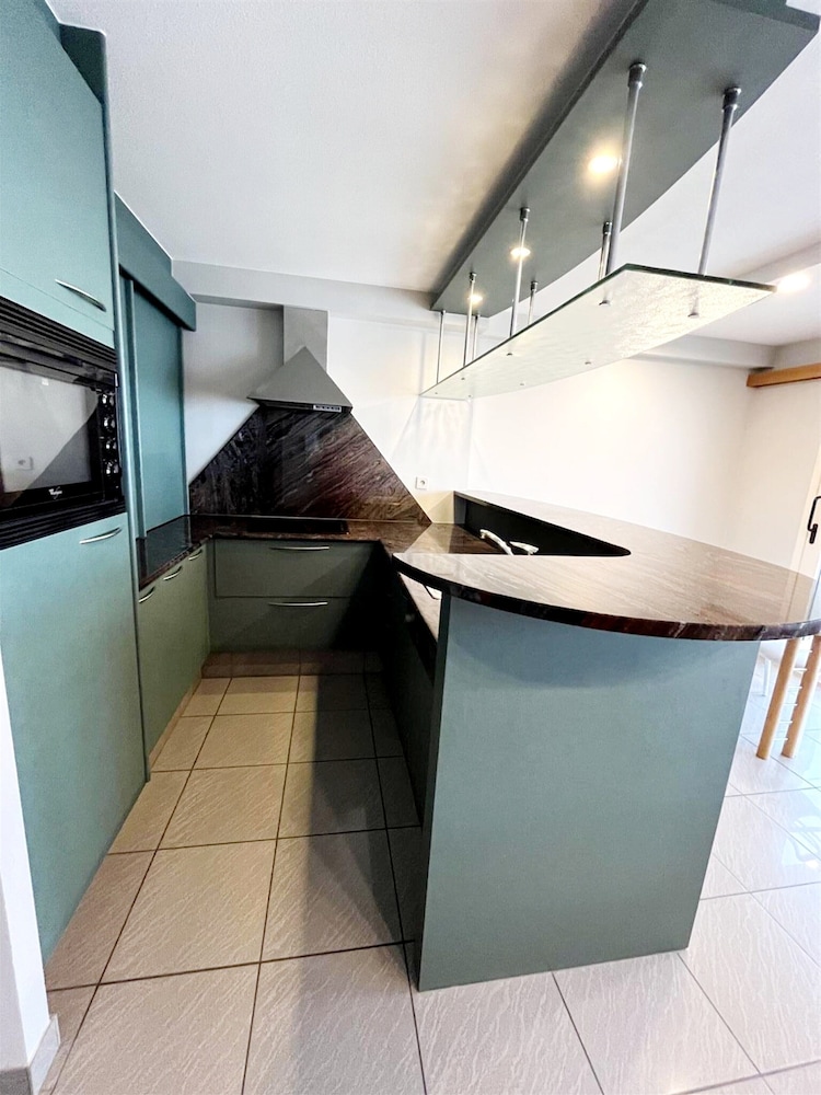 Apartment in Wenduine With Stunning Sea Views