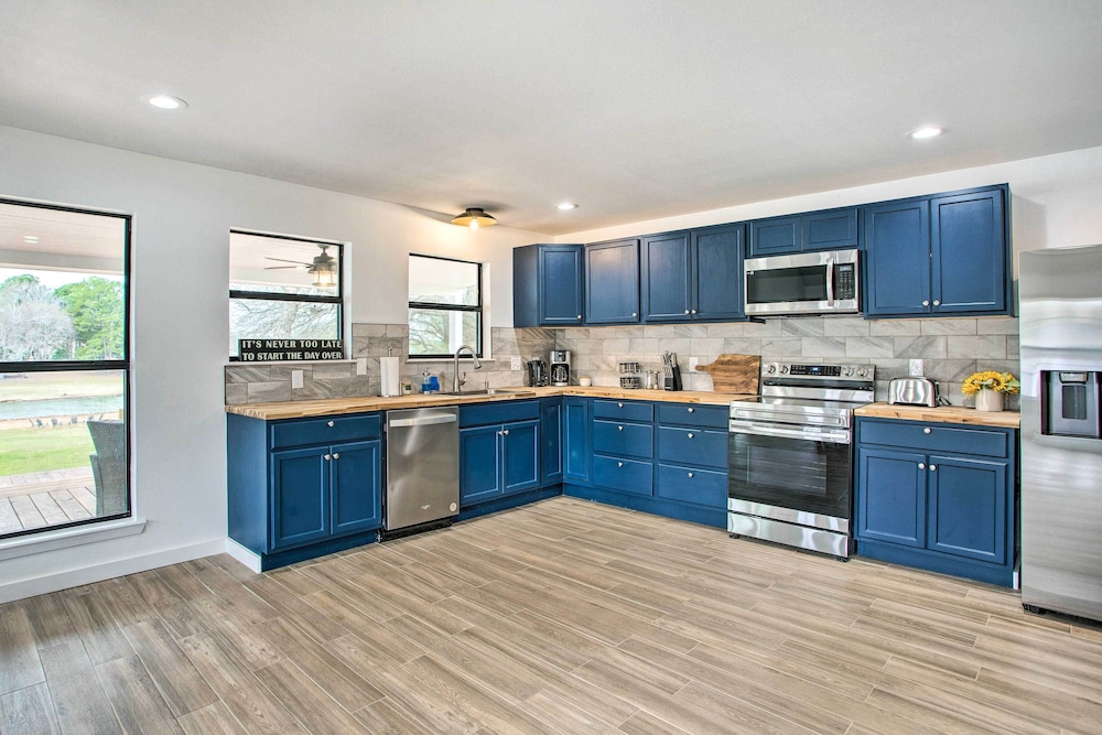 Lakefront Frankston Home w/ Guest Studio! - Property Image 32