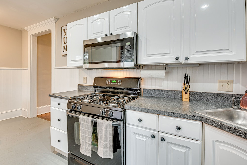 Charming Decatur Oakhurst Bungalow w/ Patio!