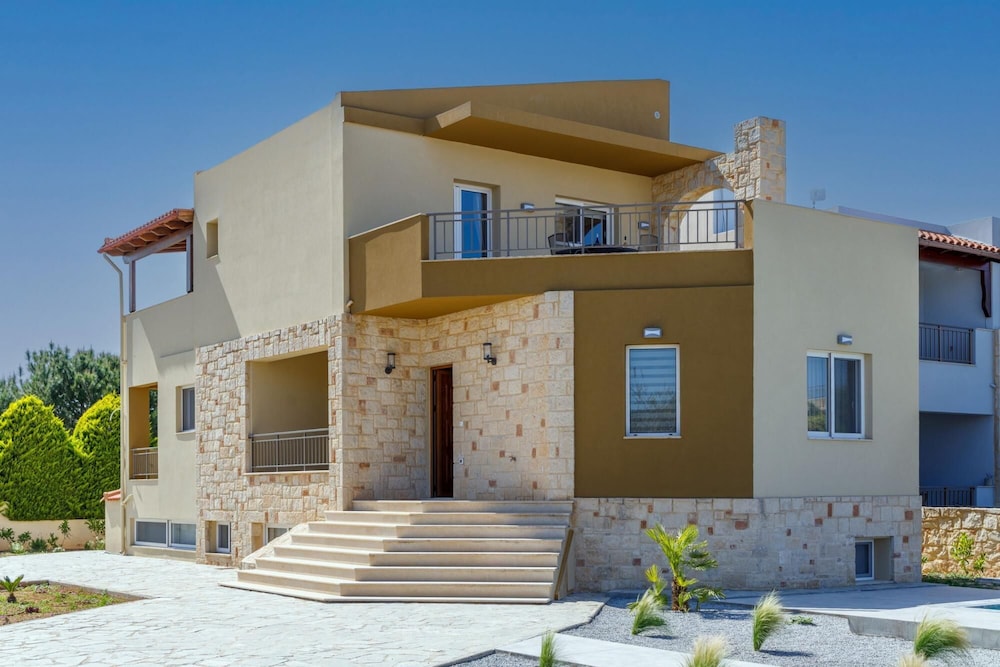 Villa Dianna by Estia view 4