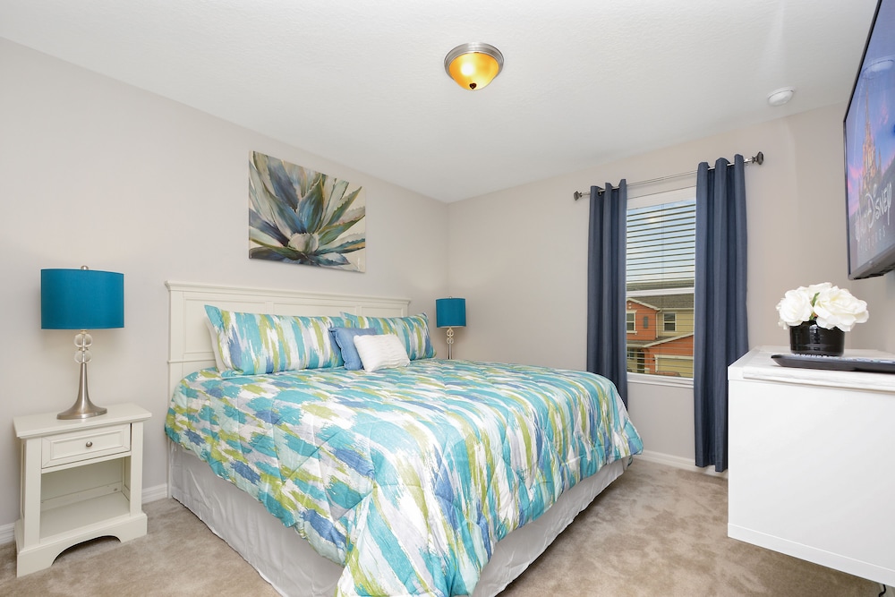 Family Friendly 4 Bedroom close to Disney in Compass Bay Resort 5108