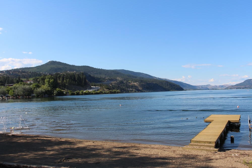 Kokanee Beach Resort Motel