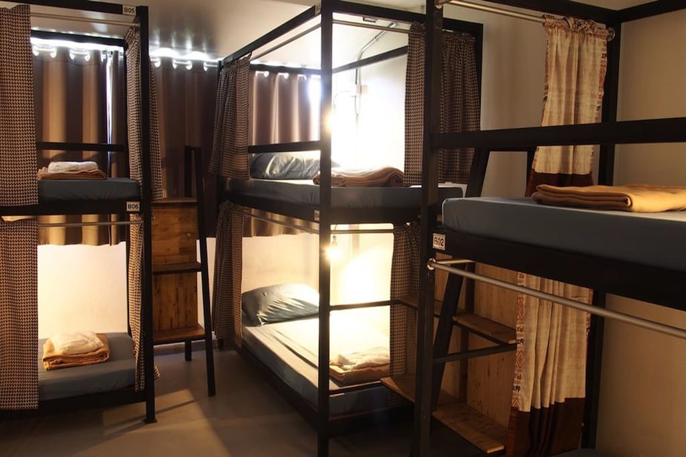 D Hub Hostel