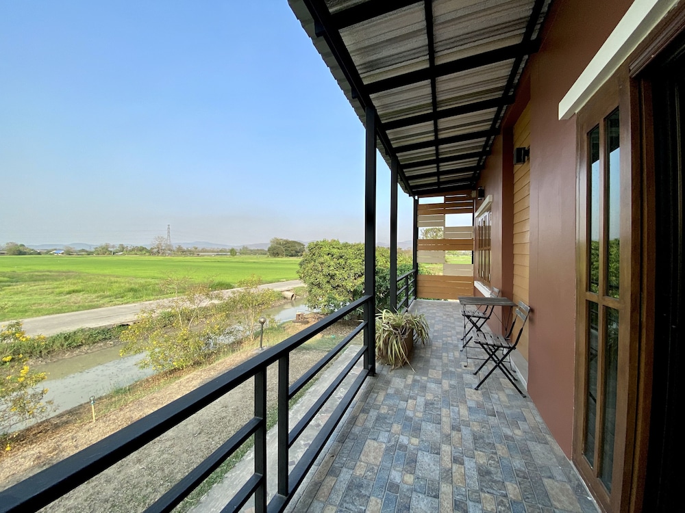 Maerim Villa & Pool