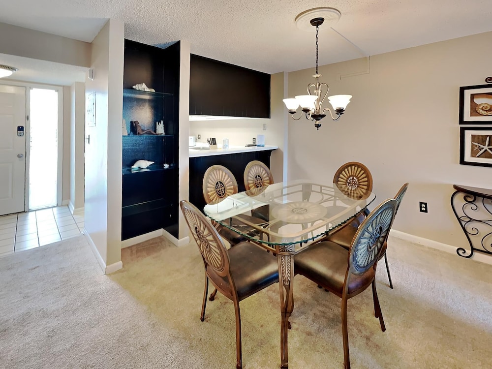 Emerald Isle Fort Walton Beach by Southern Vacation Rentals