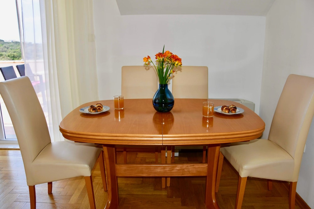 Pervanovo Apartments