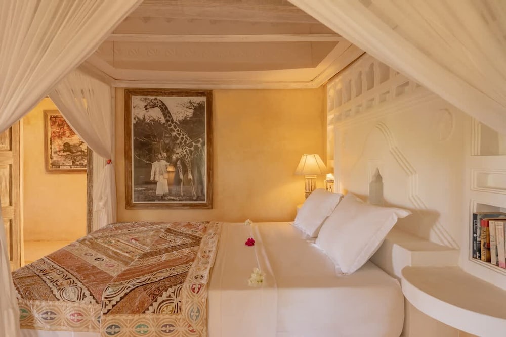 Amani House 5 Bedrooms Sleeps 10
