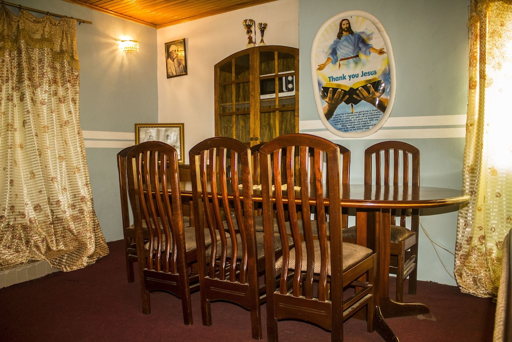 Adinkra Lodge