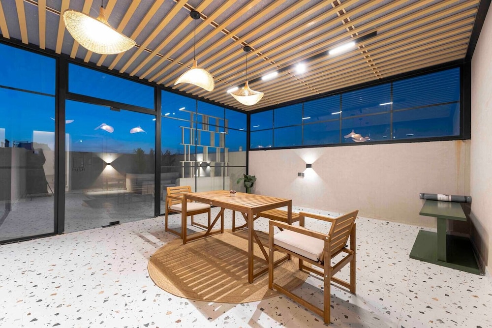 Cozy and Calm Flat in Alwadi Xlll