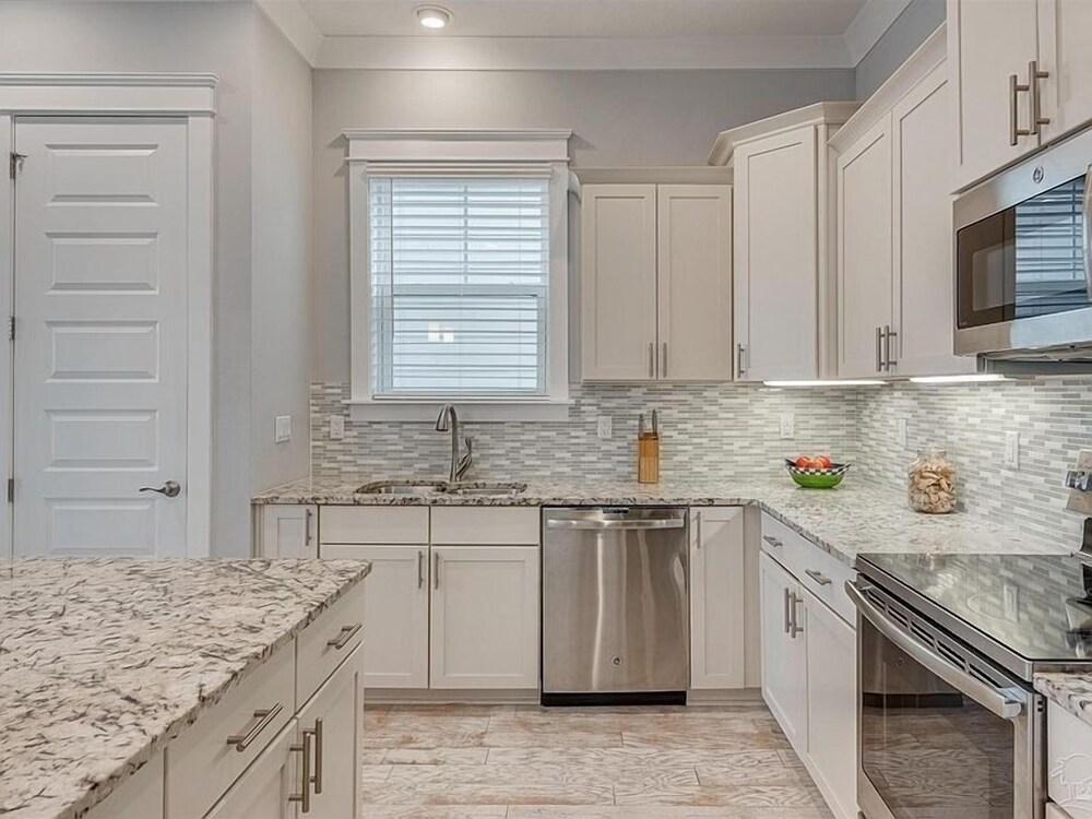 Southern Charm 4 Bedroom Home by RedAwning view 3