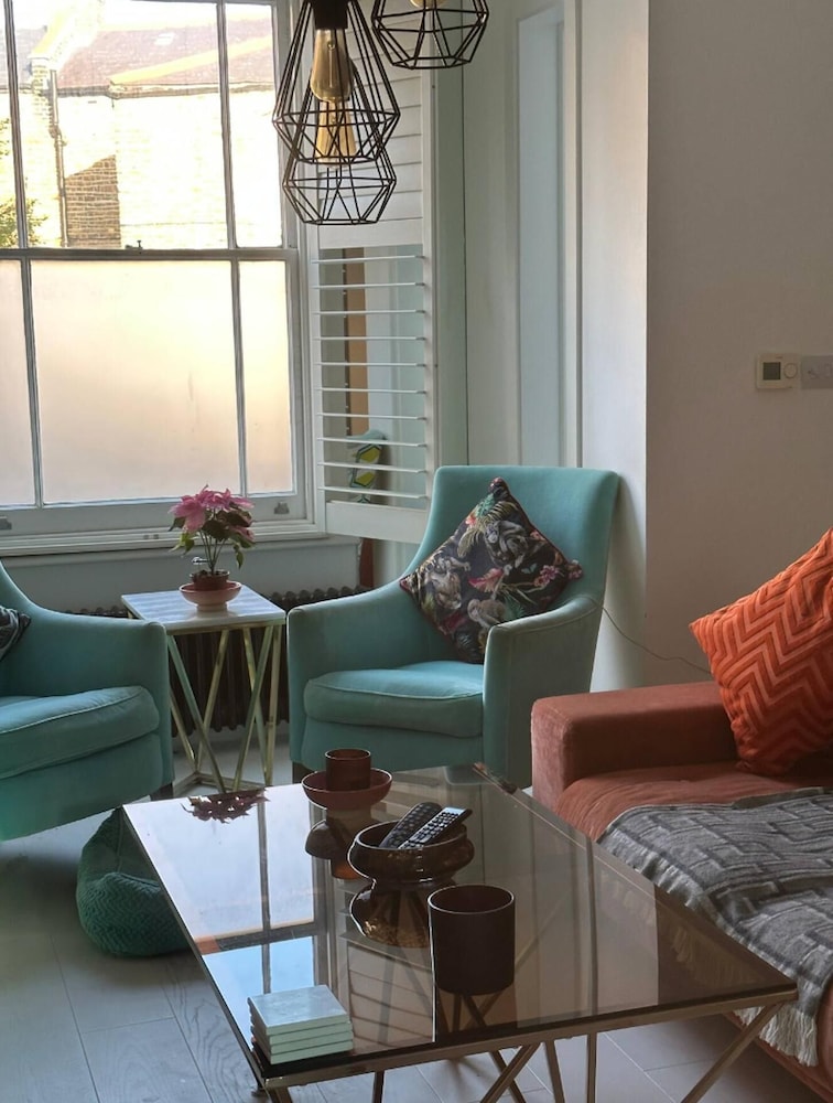 Townhouse by Notting Hill - Sleeps5/petsok/tv/wifi