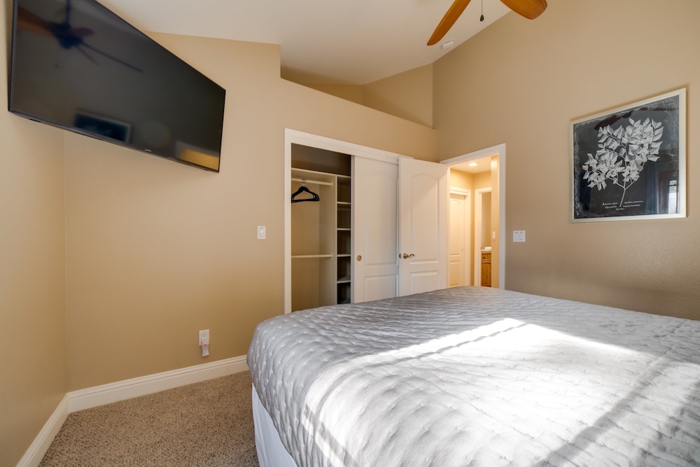 Reno Vacations - Sleek Reno-lake Tahoe Retreat, 4 Mi to Ski Mt Rose - Property Image 24