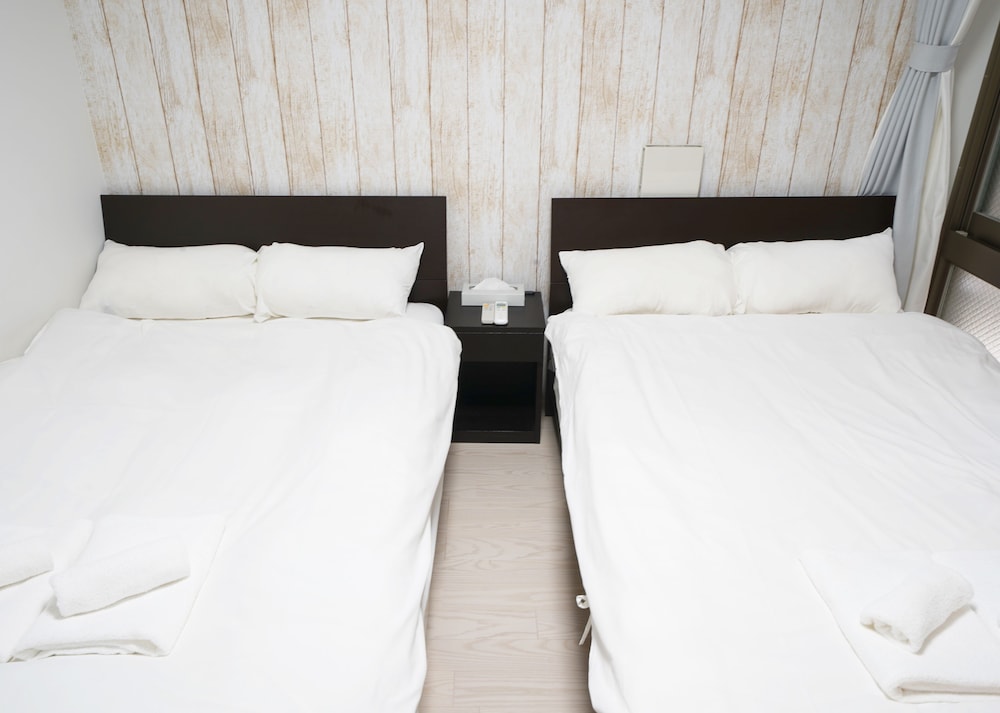 Laffitte Hirai Condominium Hotel