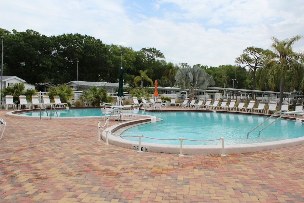 Horseshoe Cove RV Resort