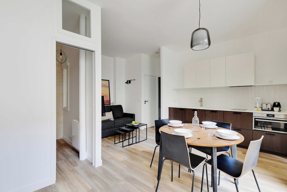 Chic Apartment -2br/6p- Oberkampf/republique
