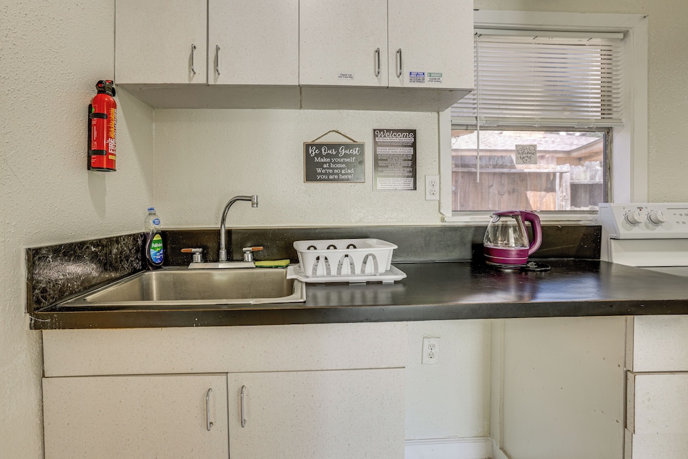 Suburban Home By Arthur Storey Park & HCA Houston!