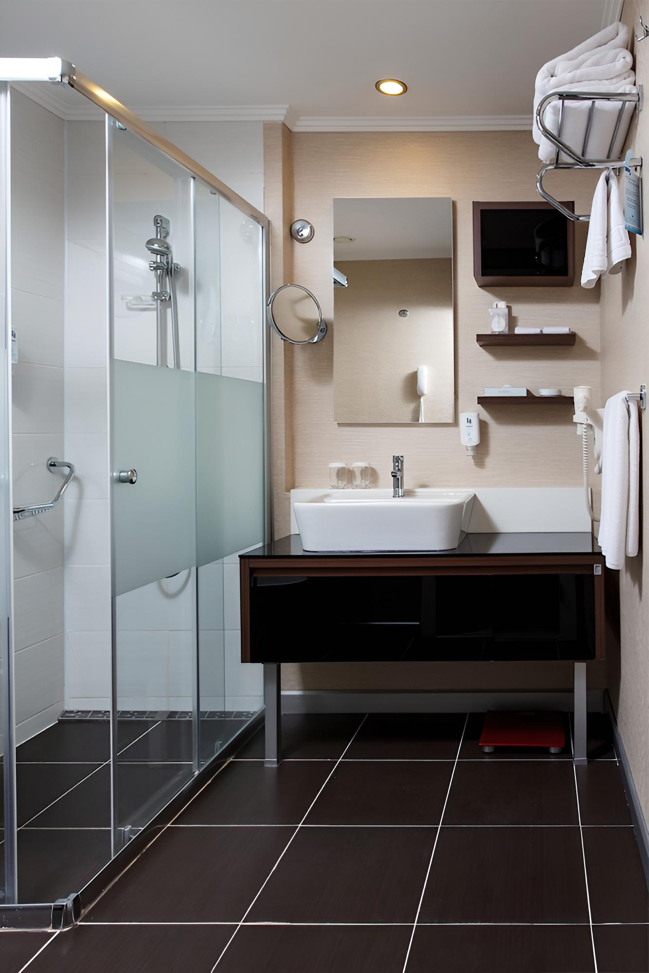 Flora Suites