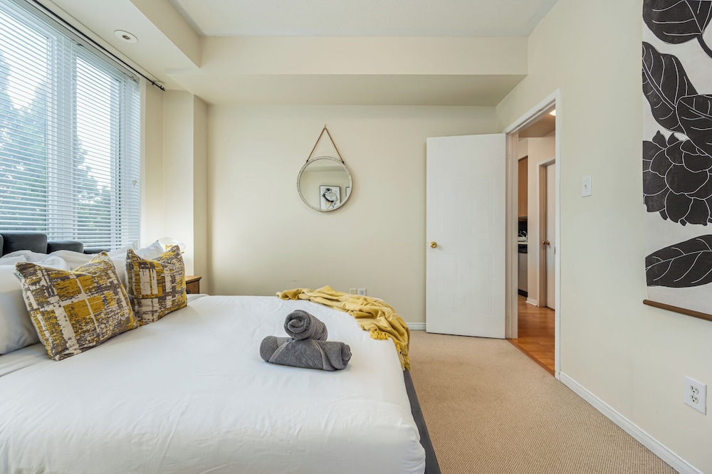Cozy 1 Bedroom Townhouse
