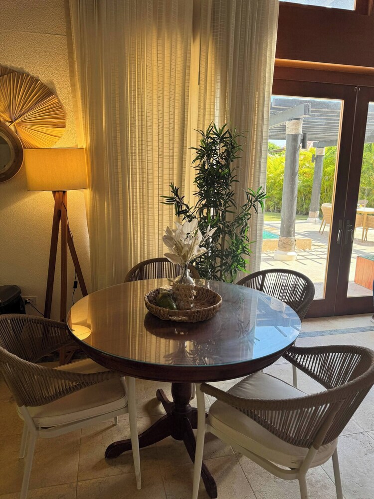 Luxurious Punta Cana Villa With Private Pool & Beach Access