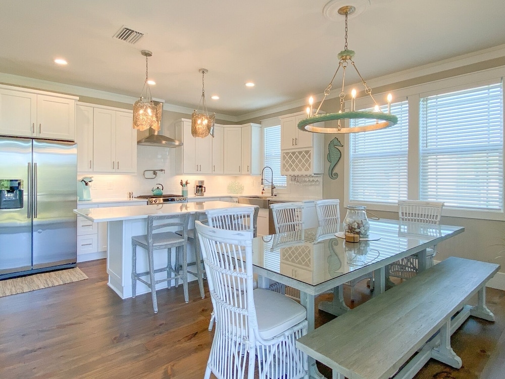 135 Island Escape: 5br Home W/ Pool And Spa! 5 Bedroom Home