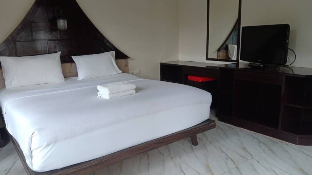 Iyara Boty Resort