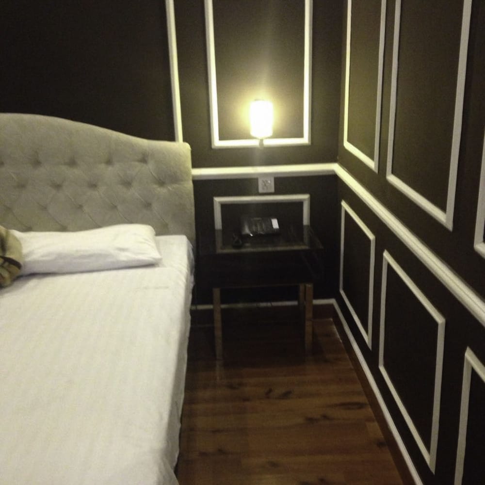 Riviera Guest House